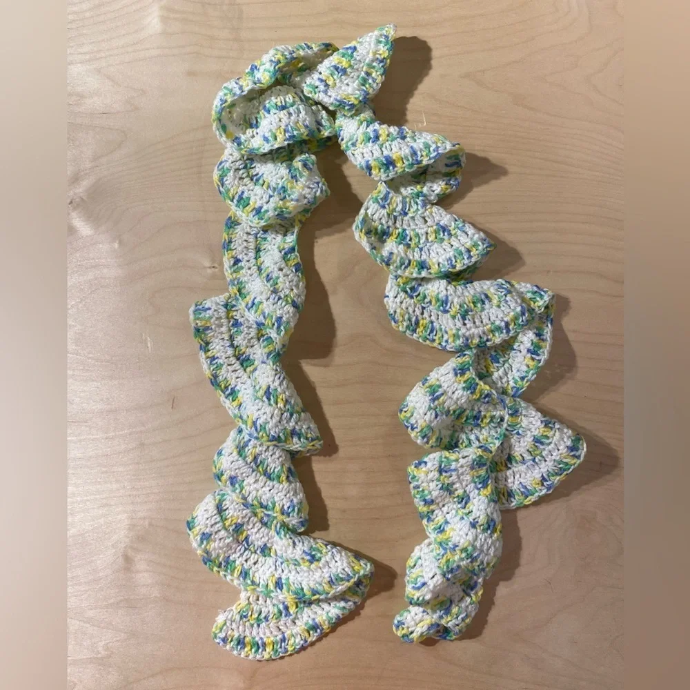Colorful Crochet Ruffle Scarf (Q)